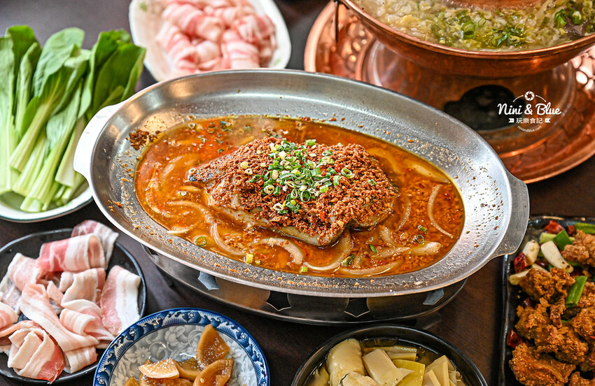 台中太平懷舊台菜餐廳,酸菜鍋和熱炒系列都好吃,價格實在、好停車 -妮妮布魯