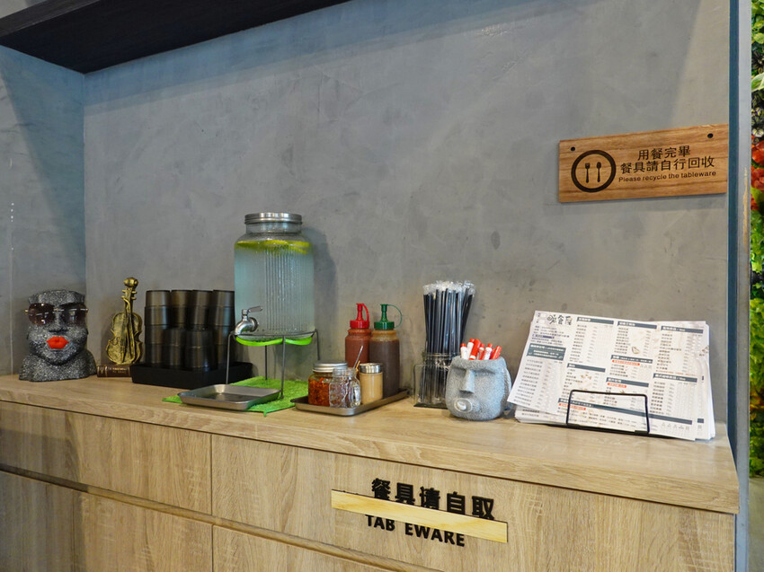 新北永和—曉食厚Brunch｜平價早餐2.0 酥脆厚蛋餅份量實在｜頂溪站、國光路、樂華夜市