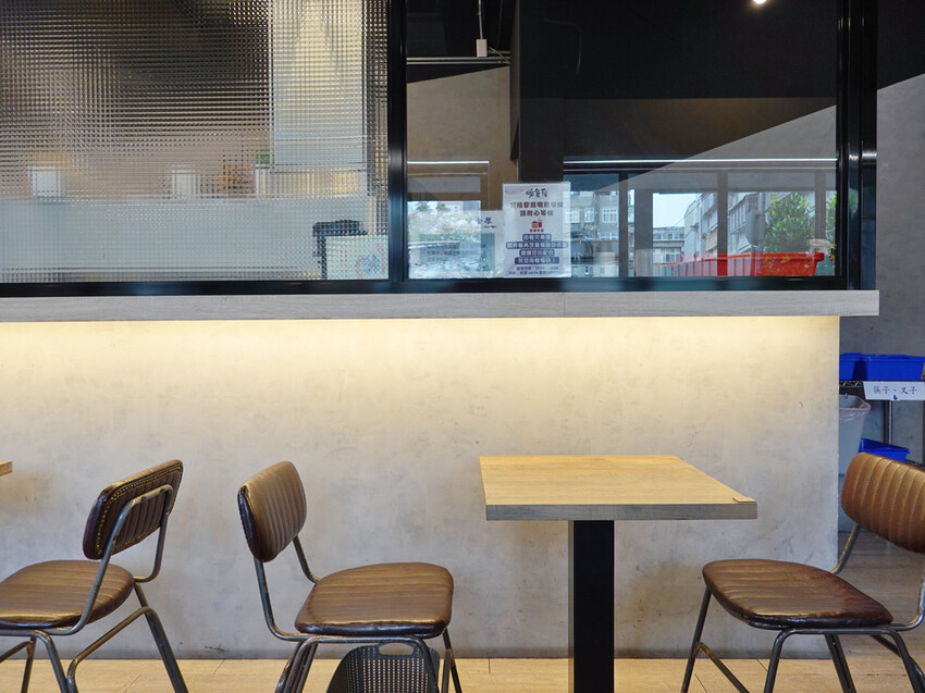 新北永和—曉食厚Brunch｜平價早餐2.0 酥脆厚蛋餅份量實在｜頂溪站、國光路、樂華夜市