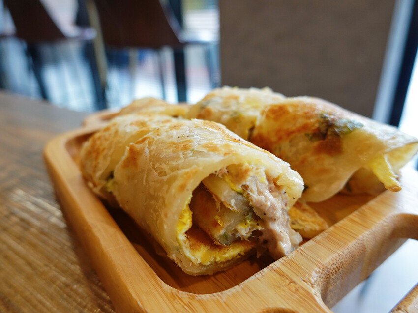 新北永和—曉食厚Brunch｜平價早餐2.0 酥脆厚蛋餅份量實在｜頂溪站、國光路、樂華夜市