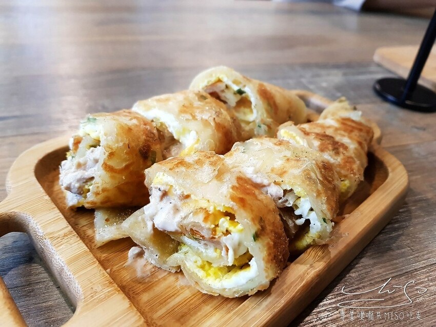 【永和早午餐】曉食厚Brunch ➤最新菜單!厚蛋餅好吃推薦!頂溪捷運站早午餐,近耕莘醫院!詳細菜單!有Uber