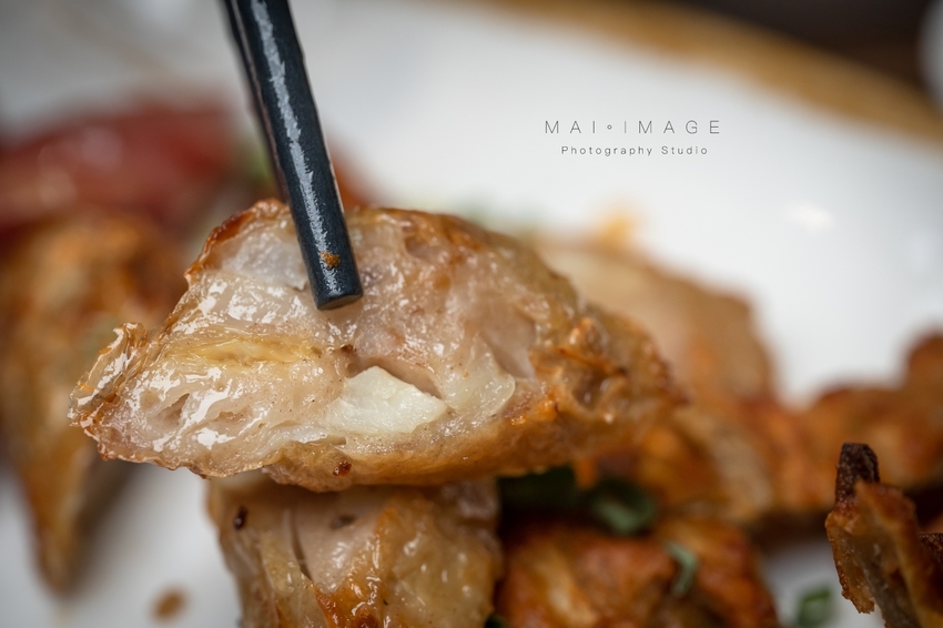 (桃園美食)店裡只賣清燉一種湯頭,還能每天爆滿人潮!中壢高人氣清燉牛肉麵開分店囉!小巷子清燉牛肉麵內壢店|桃園中壢美食、巷弄美食推薦