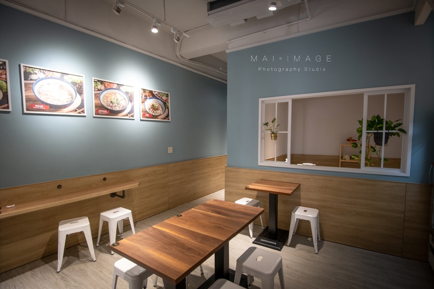 (桃園美食)店裡只賣清燉一種湯頭,還能每天爆滿人潮!中壢高人氣清燉牛肉麵開分店囉!小巷子清燉牛肉麵內壢店|桃園中壢美食、巷弄美食推薦