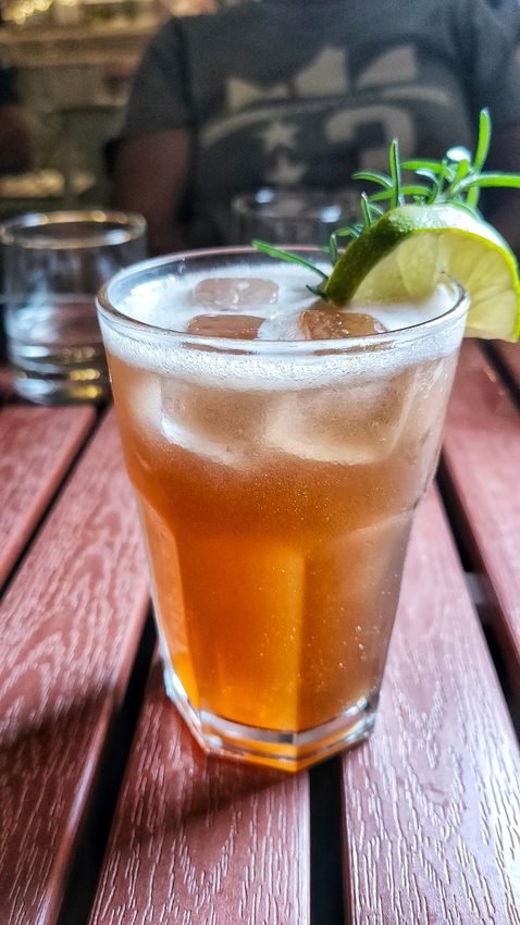 桃園中壢美食-小溪道Creek-老街溪旁夢幻露天酒吧,秋夜品酒述涼意 @民宿女王芽月-美食.旅遊.全台趴趴走