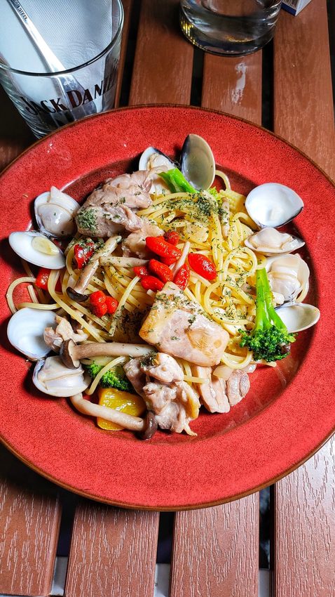 桃園中壢美食-小溪道Creek-老街溪旁夢幻露天酒吧,秋夜品酒述涼意 @民宿女王芽月-美食.旅遊.全台趴趴走