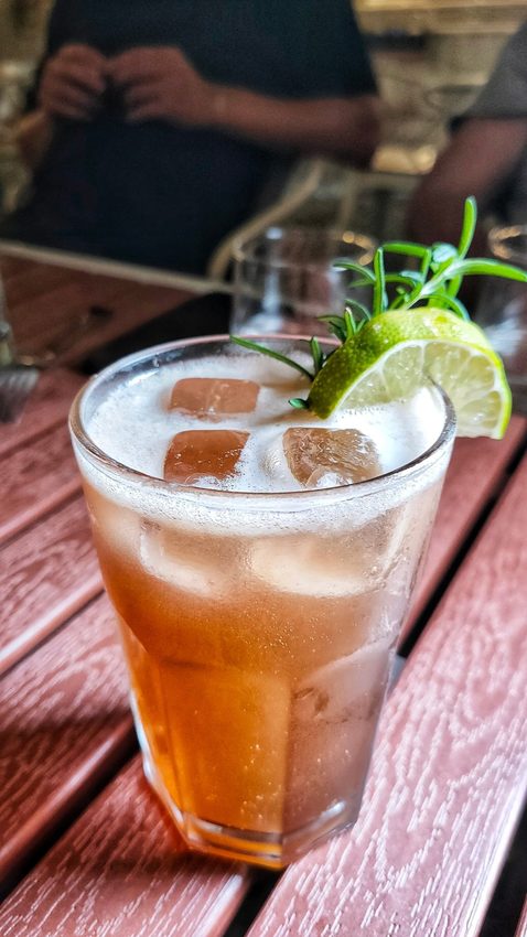 桃園中壢美食-小溪道Creek-老街溪旁夢幻露天酒吧,秋夜品酒述涼意 @民宿女王芽月-美食.旅遊.全台趴趴走