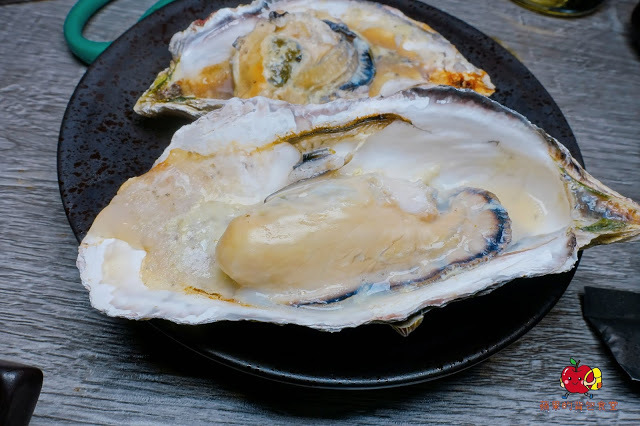 [食記] 新竹竹北-長島調酒燒肉吧 超值雙人999燒肉套餐 雙人豪華海鮮套餐 A5和牛 戰斧牛排 比手臂長的天使紅蝦 美味台灣豬梅花 新鮮美味炭火燒肉 新竹美食