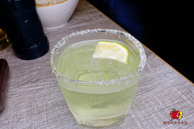 [食記] 新竹竹北-長島調酒燒肉吧 超值雙人999燒肉套餐 雙人豪華海鮮套餐 A5和牛 戰斧牛排 比手臂長的天使紅蝦 美味台灣豬梅花 新鮮美味炭火燒肉 新竹美食