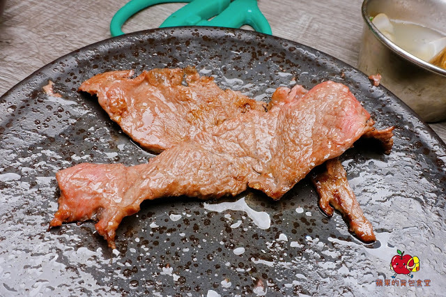 [食記] 新竹竹北-長島調酒燒肉吧 超值雙人999燒肉套餐 雙人豪華海鮮套餐 A5和牛 戰斧牛排 比手臂長的天使紅蝦 美味台灣豬梅花 新鮮美味炭火燒肉 新竹美食