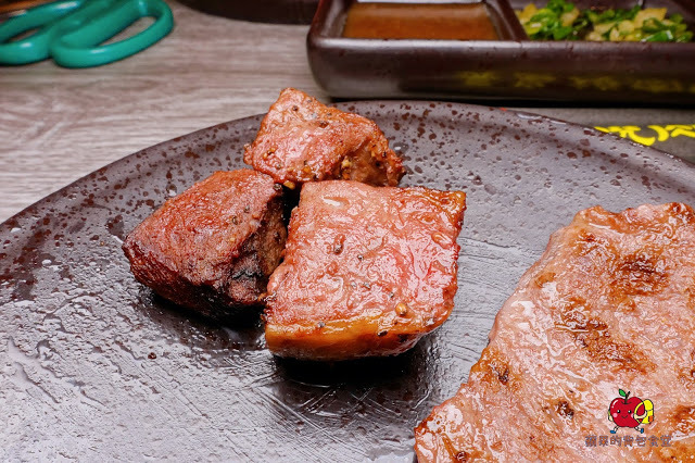 [食記] 新竹竹北-長島調酒燒肉吧 超值雙人999燒肉套餐 雙人豪華海鮮套餐 A5和牛 戰斧牛排 比手臂長的天使紅蝦 美味台灣豬梅花 新鮮美味炭火燒肉 新竹美食