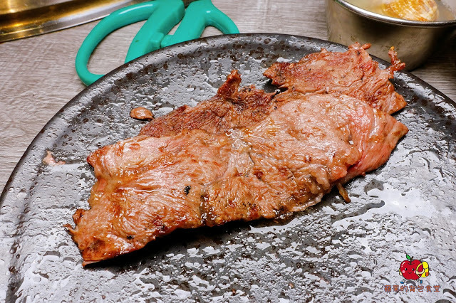 [食記] 新竹竹北-長島調酒燒肉吧 超值雙人999燒肉套餐 雙人豪華海鮮套餐 A5和牛 戰斧牛排 比手臂長的天使紅蝦 美味台灣豬梅花 新鮮美味炭火燒肉 新竹美食