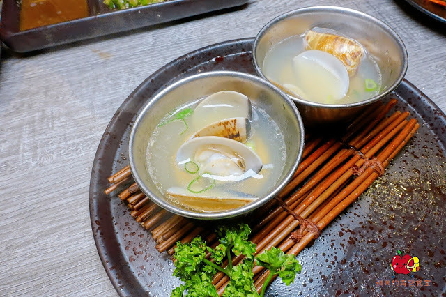 [食記] 新竹竹北-長島調酒燒肉吧 超值雙人999燒肉套餐 雙人豪華海鮮套餐 A5和牛 戰斧牛排 比手臂長的天使紅蝦 美味台灣豬梅花 新鮮美味炭火燒肉 新竹美食