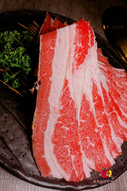 [食記] 新竹竹北-長島調酒燒肉吧 超值雙人999燒肉套餐 雙人豪華海鮮套餐 A5和牛 戰斧牛排 比手臂長的天使紅蝦 美味台灣豬梅花 新鮮美味炭火燒肉 新竹美食