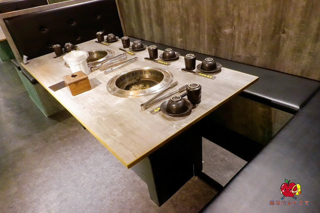 [食記] 新竹竹北-長島調酒燒肉吧 超值雙人999燒肉套餐 雙人豪華海鮮套餐 A5和牛 戰斧牛排 比手臂長的天使紅蝦 美味台灣豬梅花 新鮮美味炭火燒肉 新竹美食