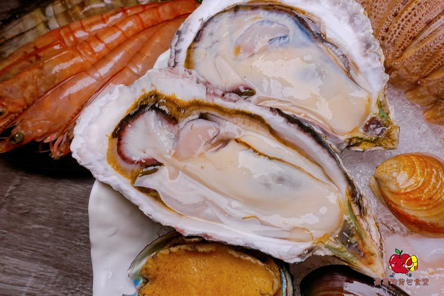 [食記] 新竹竹北-長島調酒燒肉吧 超值雙人999燒肉套餐 雙人豪華海鮮套餐 A5和牛 戰斧牛排 比手臂長的天使紅蝦 美味台灣豬梅花 新鮮美味炭火燒肉 新竹美食