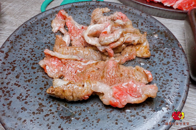 [食記] 新竹竹北-長島調酒燒肉吧 超值雙人999燒肉套餐 雙人豪華海鮮套餐 A5和牛 戰斧牛排 比手臂長的天使紅蝦 美味台灣豬梅花 新鮮美味炭火燒肉 新竹美食