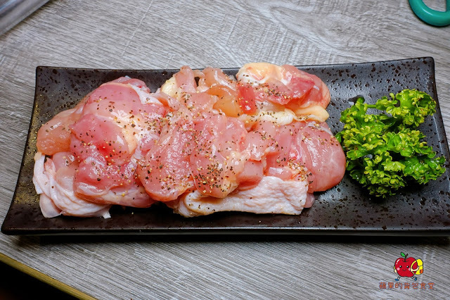 [食記] 新竹竹北-長島調酒燒肉吧 超值雙人999燒肉套餐 雙人豪華海鮮套餐 A5和牛 戰斧牛排 比手臂長的天使紅蝦 美味台灣豬梅花 新鮮美味炭火燒肉 新竹美食