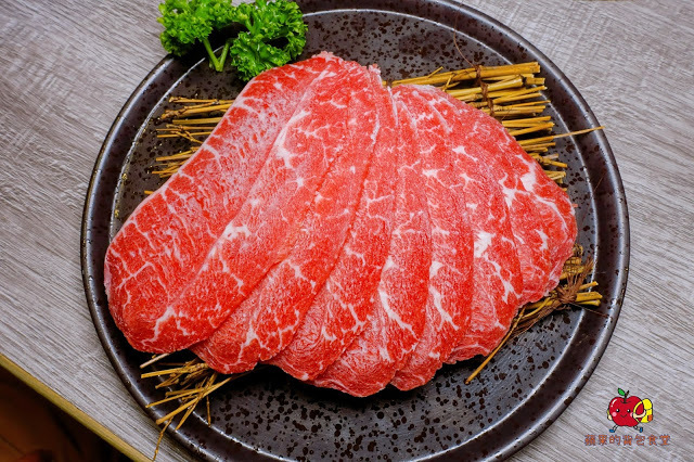 [食記] 新竹竹北-長島調酒燒肉吧 超值雙人999燒肉套餐 雙人豪華海鮮套餐 A5和牛 戰斧牛排 比手臂長的天使紅蝦 美味台灣豬梅花 新鮮美味炭火燒肉 新竹美食