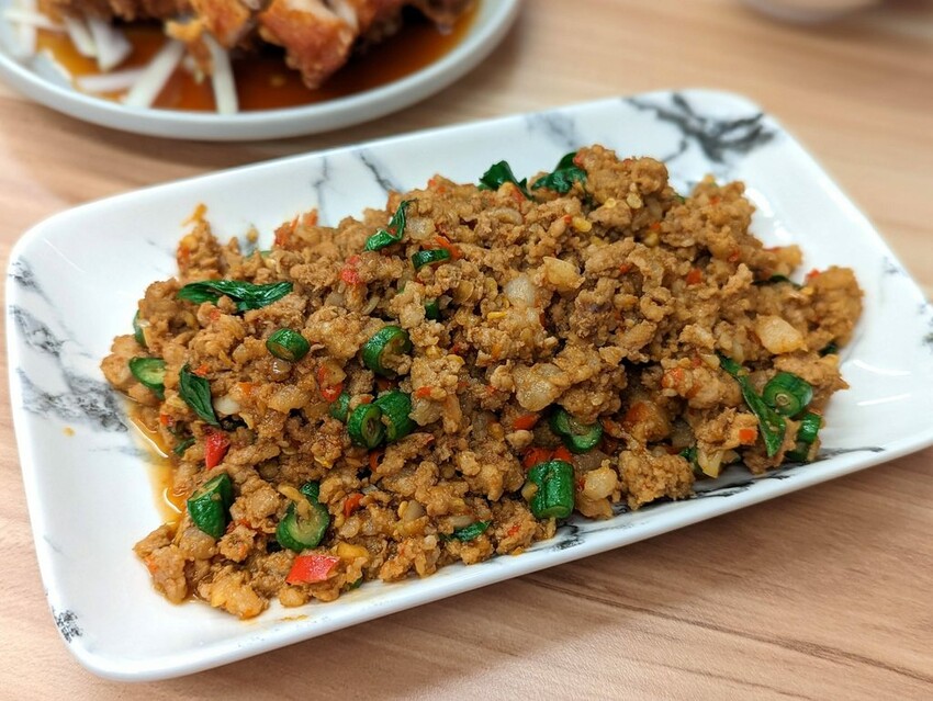來碗泰｜三重國小站附近高CP泰式平價料理！全新推出三人套餐！平易近人的價格就可以嘗到道地的泰式料理！三重國小美食推薦、新北泰式推薦、三重泰式推薦、三重美食推薦 - 佛系旅遊筆記