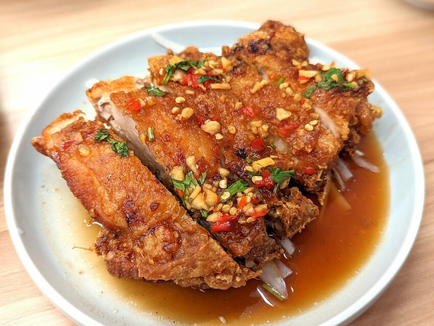 來碗泰｜三重國小站附近高CP泰式平價料理！全新推出三人套餐！平易近人的價格就可以嘗到道地的泰式料理！三重國小美食推薦、新北泰式推薦、三重泰式推薦、三重美食推薦 - 佛系旅遊筆記