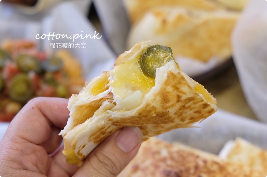 台中海線最新美食推薦|瘋狂傑克古巴三明治好吃到沒朋友、現做荷蘭鬆餅外面吃不到，凌晨兩點都吃得到美式好料