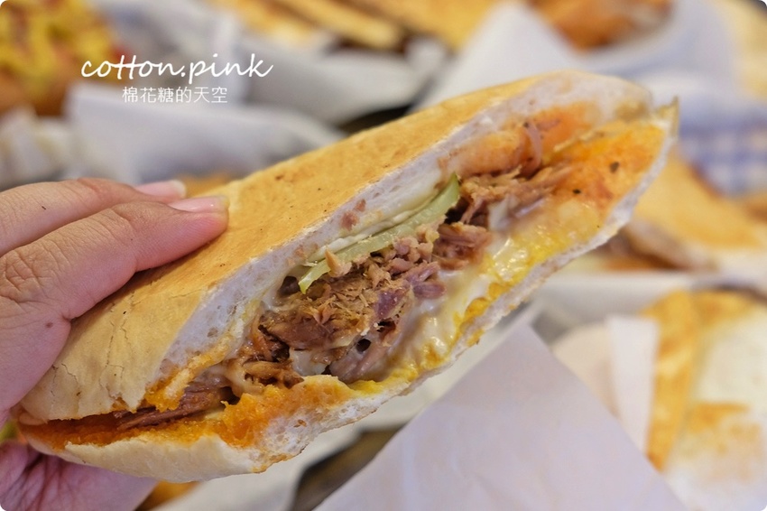 台中海線最新美食推薦|瘋狂傑克古巴三明治好吃到沒朋友、現做荷蘭鬆餅外面吃不到，凌晨兩點都吃得到美式好料