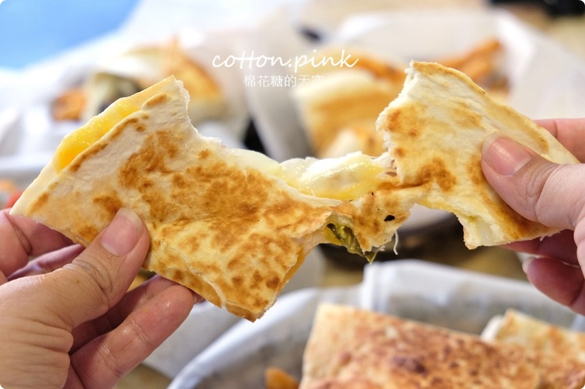 台中海線最新美食推薦|瘋狂傑克古巴三明治好吃到沒朋友、現做荷蘭鬆餅外面吃不到，凌晨兩點都吃得到美式好料