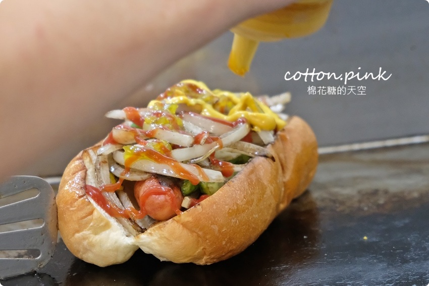 台中海線最新美食推薦|瘋狂傑克古巴三明治好吃到沒朋友、現做荷蘭鬆餅外面吃不到，凌晨兩點都吃得到美式好料