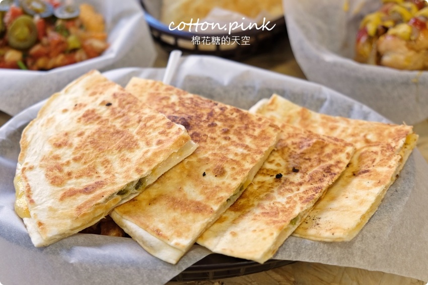 台中海線最新美食推薦|瘋狂傑克古巴三明治好吃到沒朋友、現做荷蘭鬆餅外面吃不到，凌晨兩點都吃得到美式好料