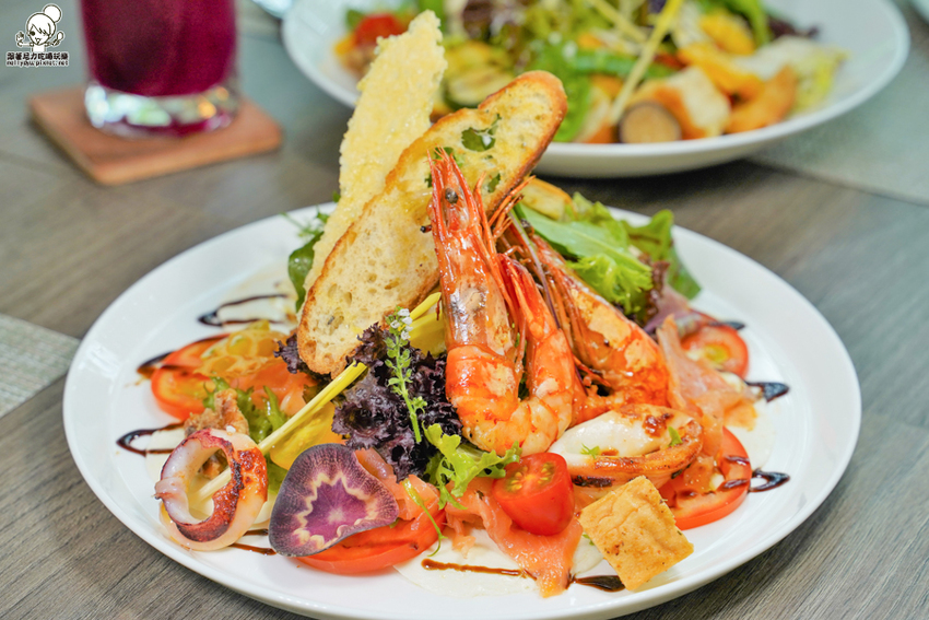 聚餐推薦 愛河之心 網美餐廳 溫室 森林 精緻 細膩 聚餐 約會 包場 婚宴