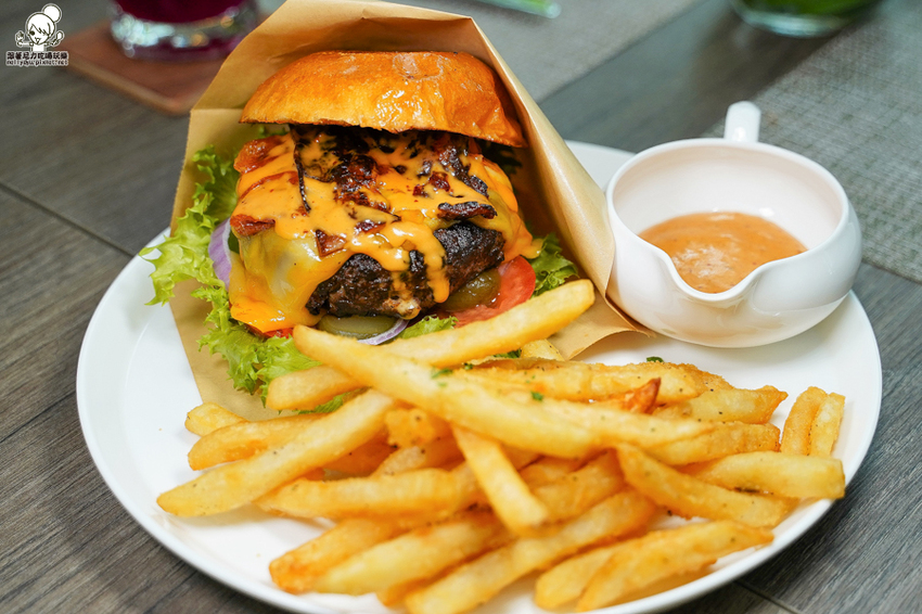 聚餐推薦 愛河之心 網美餐廳 溫室 森林 精緻 細膩 聚餐 約會 包場 婚宴