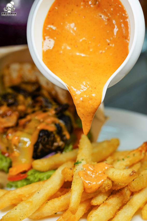 聚餐推薦 愛河之心 網美餐廳 溫室 森林 精緻 細膩 聚餐 約會 包場 婚宴