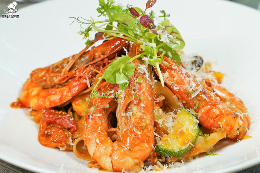 聚餐推薦 愛河之心 網美餐廳 溫室 森林 精緻 細膩 聚餐 約會 包場 婚宴