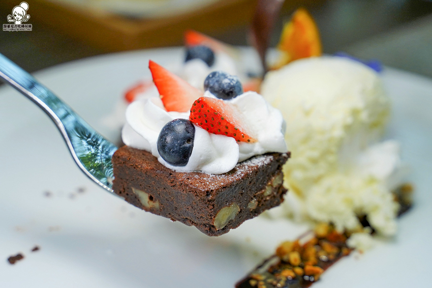 聚餐推薦 愛河之心 網美餐廳 溫室 森林 精緻 細膩 聚餐 約會 包場 婚宴