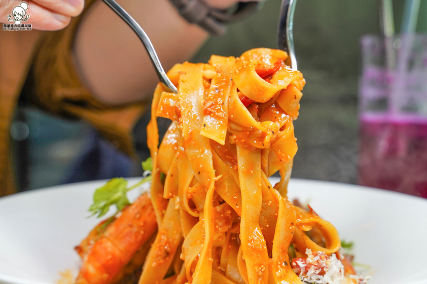 聚餐推薦 愛河之心 網美餐廳 溫室 森林 精緻 細膩 聚餐 約會 包場 婚宴