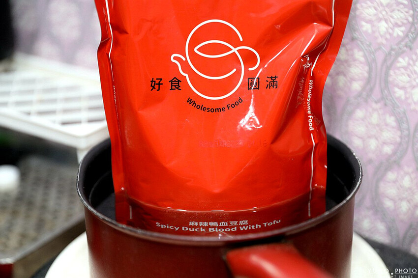 台北市大安區好食圓滿Wholesome food 宅配牛肉麵推薦！厚切銷魂牛肉麵肥嫩多汁超涮嘴 嗜辣必嘗麻辣鴨血豆腐