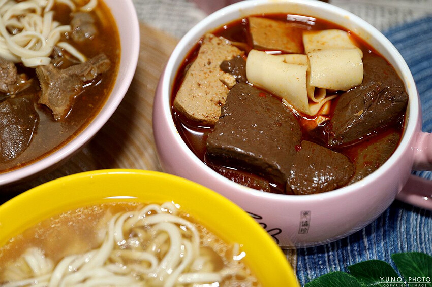 台北市大安區好食圓滿Wholesome food 宅配牛肉麵推薦！厚切銷魂牛肉麵肥嫩多汁超涮嘴 嗜辣必嘗麻辣鴨血豆腐