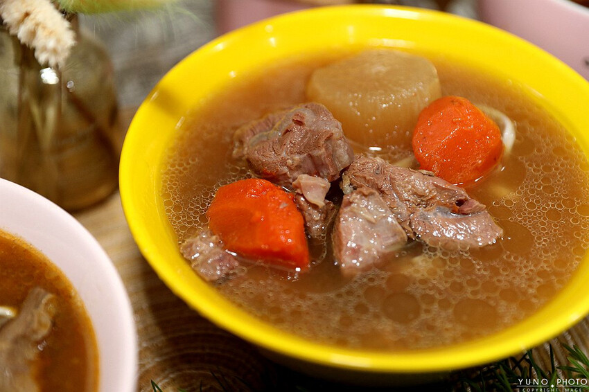 台北市大安區好食圓滿Wholesome food 宅配牛肉麵推薦！厚切銷魂牛肉麵肥嫩多汁超涮嘴 嗜辣必嘗麻辣鴨血豆腐