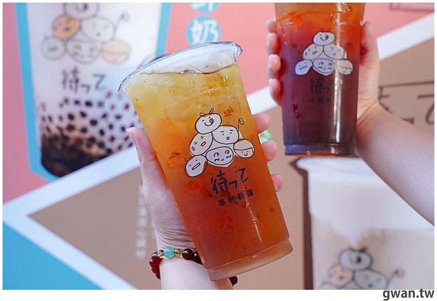 台南排隊飲料來囉，只有三天，憑學生證買一送一！