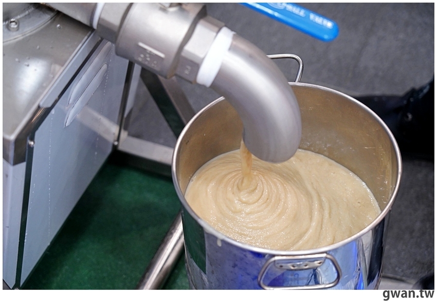 台南排隊飲料來囉，只有三天，憑學生證買一送一！