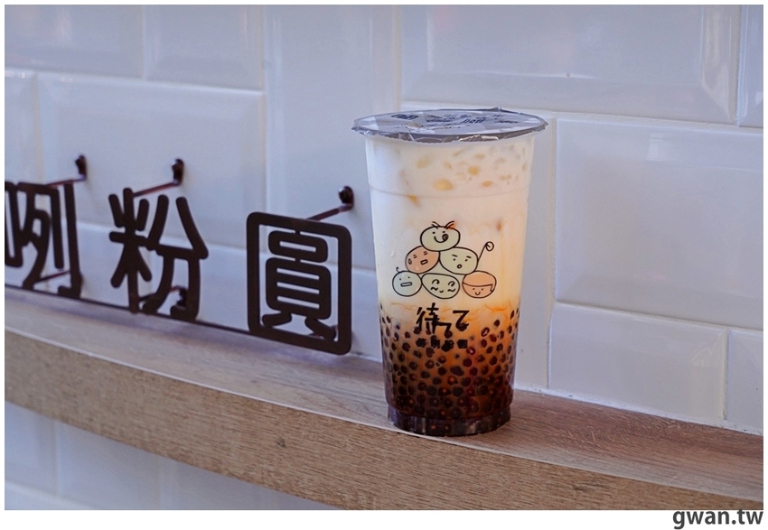 台南排隊飲料來囉，只有三天，憑學生證買一送一！