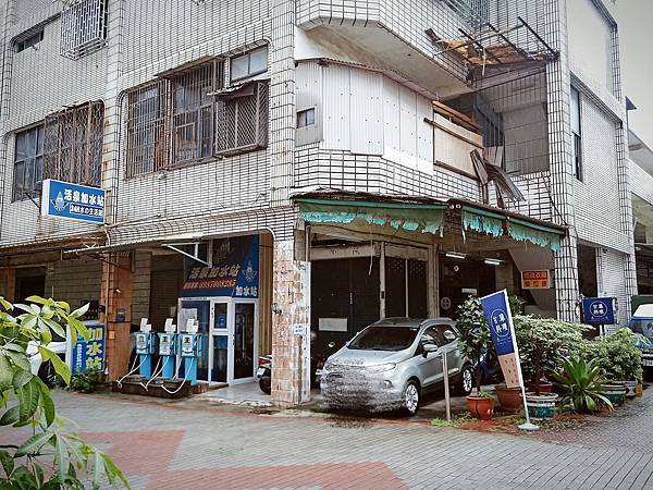 /tmp/phpbZA2dN /tmp/phpbZA2dN