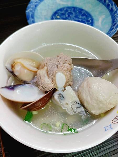 /tmp/phpeV88jz /tmp/phpeV88jz