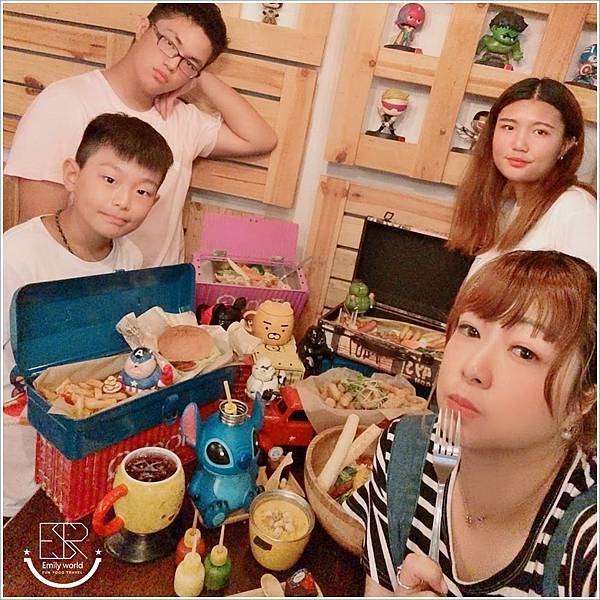 TankQ Cafe & Bar 松菸店 (2).jpg