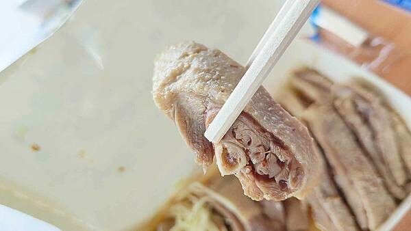 人太多,老闆停止接單啦~!網路評價高達4.5顆星,評價高到爆表,味道好吃到爆表,絕對會讓你一吃就上癮