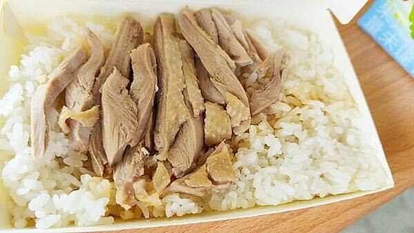 人太多,老闆停止接單啦~!網路評價高達4.5顆星,評價高到爆表,味道好吃到爆表,絕對會讓你一吃就上癮