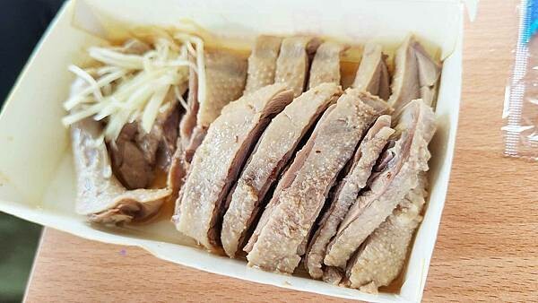 人太多,老闆停止接單啦~!網路評價高達4.5顆星,評價高到爆表,味道好吃到爆表,絕對會讓你一吃就上癮