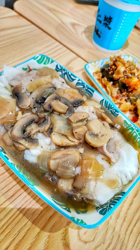 桃園中壢美食-福州佬美食居-皺皮腸粉份量多,除了家常菜還有濃濃人情味 @民宿女王芽月-美食.旅遊.全台趴趴走