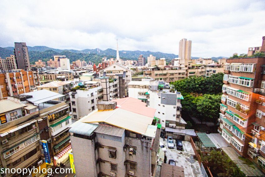 【台北內湖住宿】凱旋酒店Just Palace｜內湖科學園區飯店～近港墘捷運站步行6分鐘，愛麗絲夢遊仙境主題飯店
