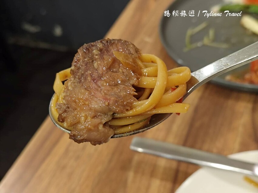 無論是與好友相聚還是帶上毛小孩來放鬆,這間餐酒館的精緻料理和寧靜氛圍都能讓你忘卻煩憂。